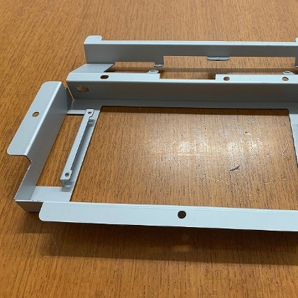 医療用機器操作パネル用 精密板金フレーム